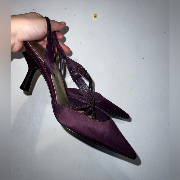 Vintage The Touch of Nina Kitten Heels - Picture 7 of 11